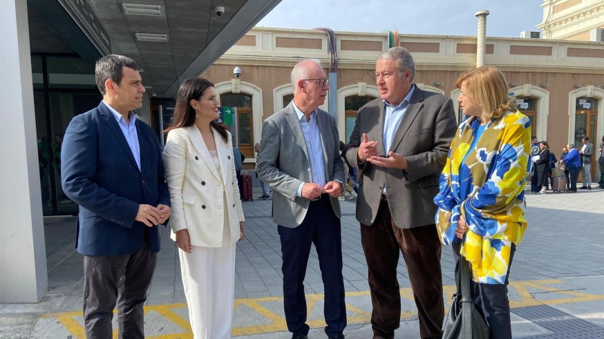 El PP pide al Gobierno Central que Renfe triplique las ofertas de AVE entre Murcia y Madrid con trayectos directos sin paradas