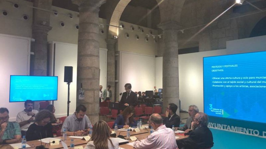 El concejal Pacheco en un momento de su intervención. Foto AYTO. MURCIA