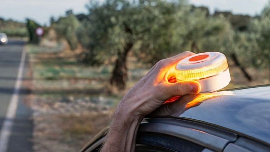 Las balizas V16: dudas a tres semanas de que sean obligatorias