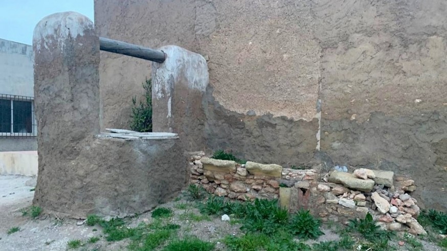 Pozo y lavadero del caserío cartagenero de Los Díaz de Canteras