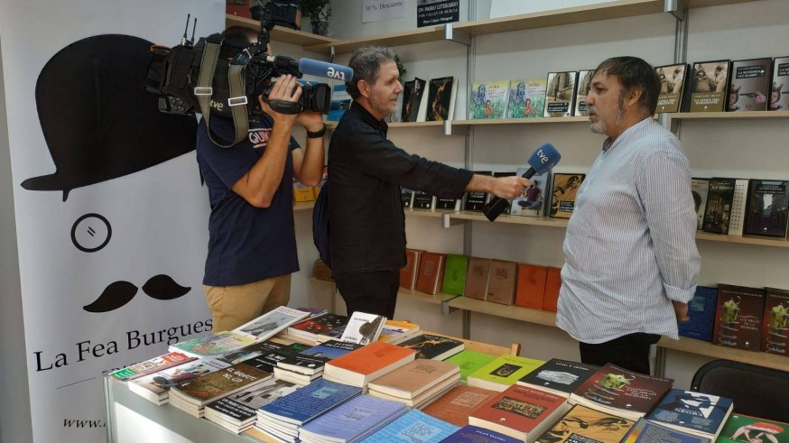 VIVA LA RADIO. La Feria del libro vuelve por sus fueros... al Paseo Alfonso X de Murcia