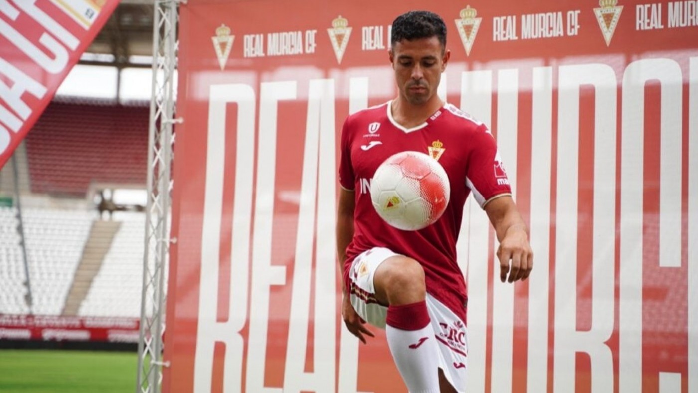 Álvaro Bustos: "Es una pasada tener tan masa social detrás"