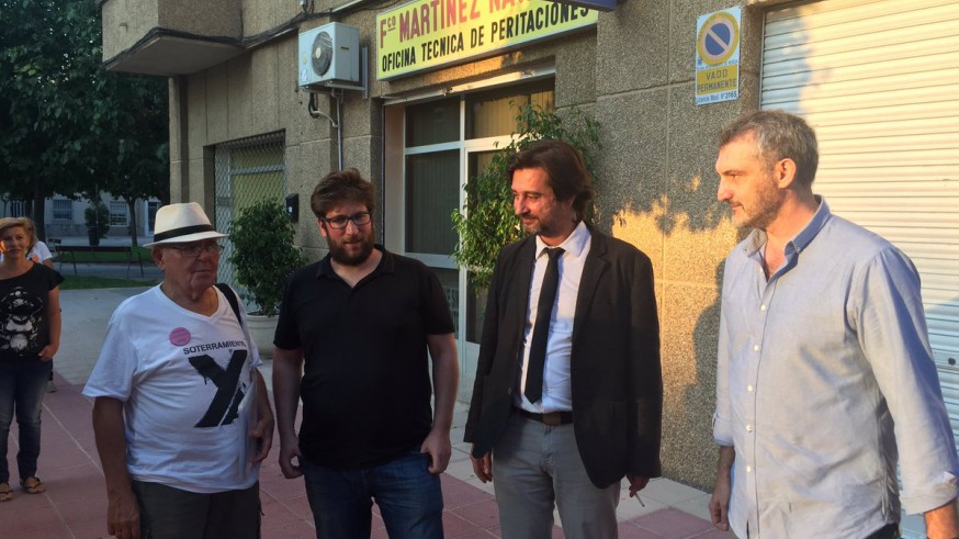 De izqda. a dcha., Joaquín Contreras, portavoz de Pro Soterramiento, Miguel Urbán, Rafa Mayoral y Oscar Urralburu