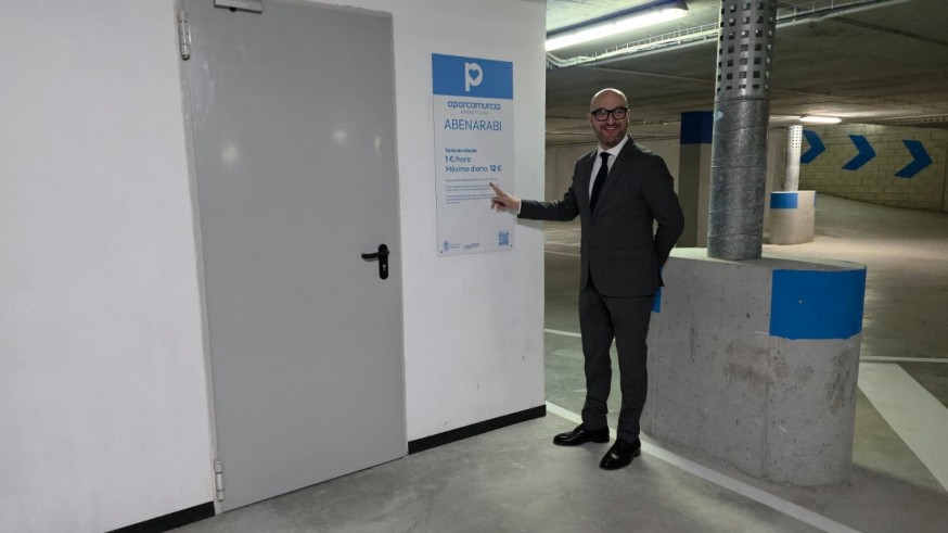 Murcia reabre un aparcamiento municipal con 441 plazas en Abenarabi tras 15 años cerrado