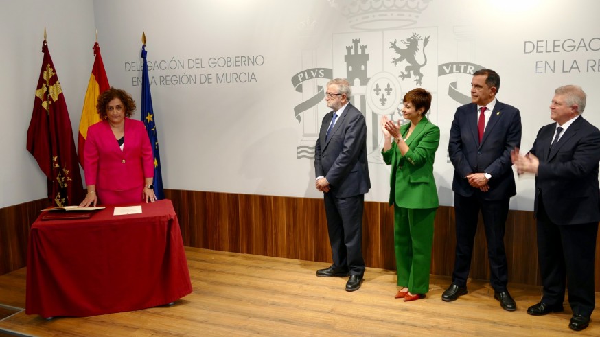  Rives garantiza su compromiso con la recuperación del Mar Menor