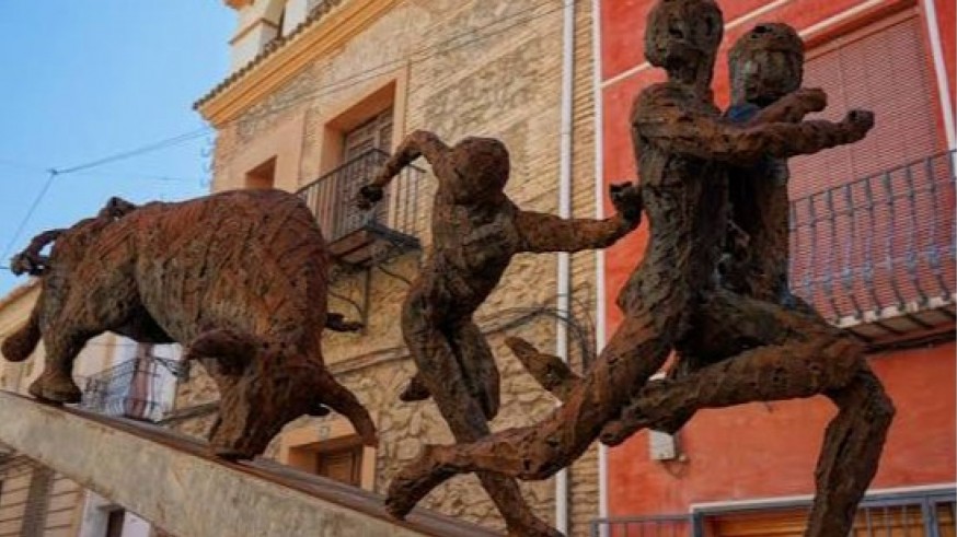Blanca celebra su histórico encierro 'de las tres de la tarde'