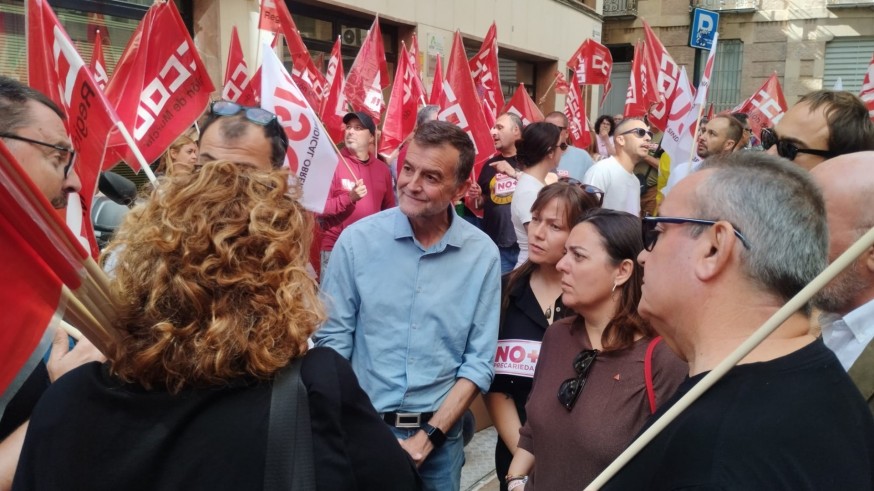Antonio Maíllo ha respaldado este jueves la protesta de los trabajadores de la conserva. ORM
