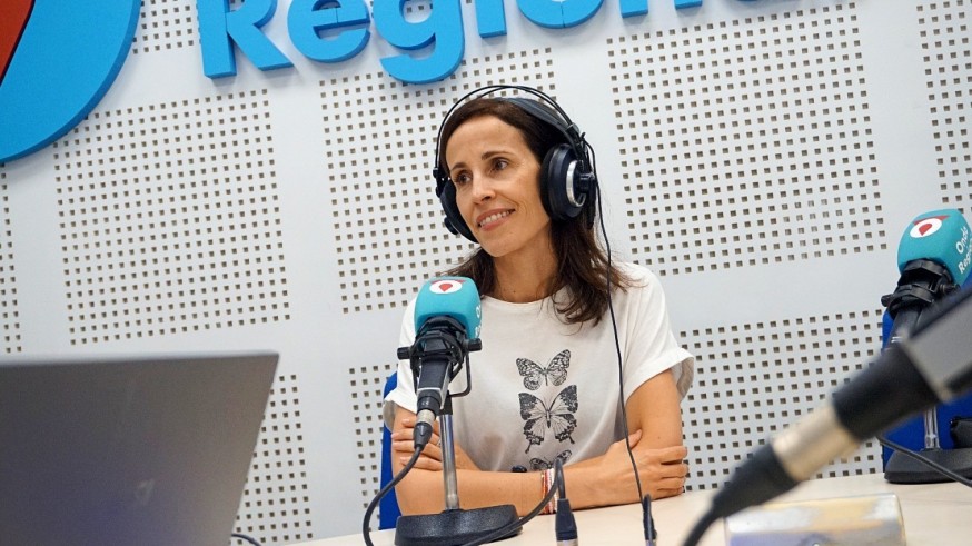 Café para dos. Con Ana Salar hablamos de la falta de telefonía móvil e internet en Albudeite con Josefa García Zapata, y con mujeres rurales