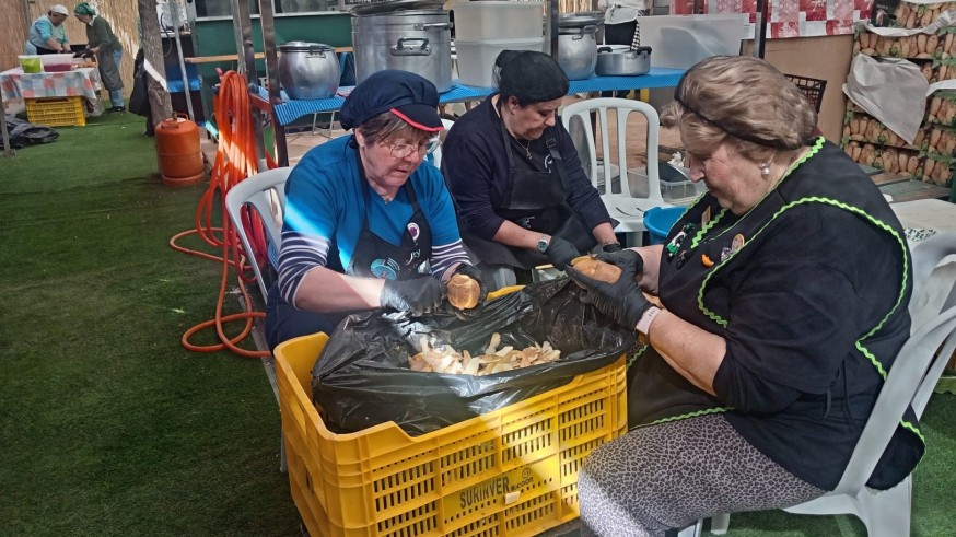 Las barracas de Murcia abren sus puertas con lleno total y el sabor de la cocina tradicional