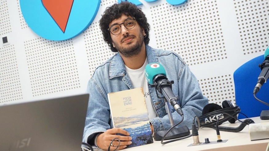 Las que faltaban. Con Amal Conesa hablamos de 'Poesía en femenino. Antología de autoras murcianas’, publicado por la UMU, con poemas de 37 escrito
