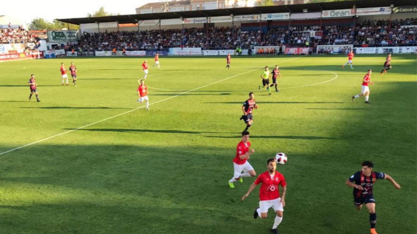 Set y partido del Yeclano en la ida de playoff de ascenso ante el Escobedo|6-0