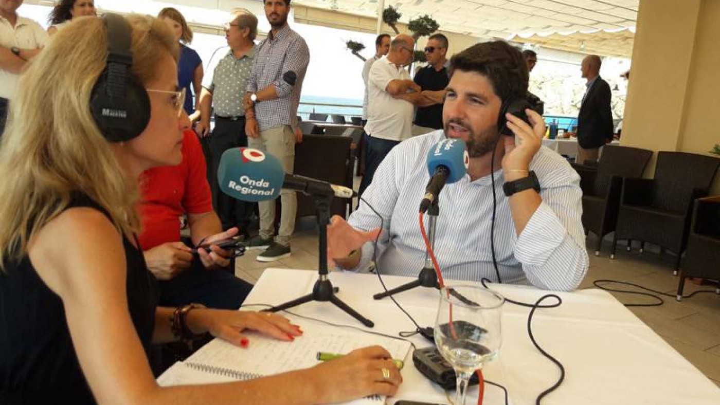 López Miras, entrevistado por Eva Caballero, jefa de informativos de ORM