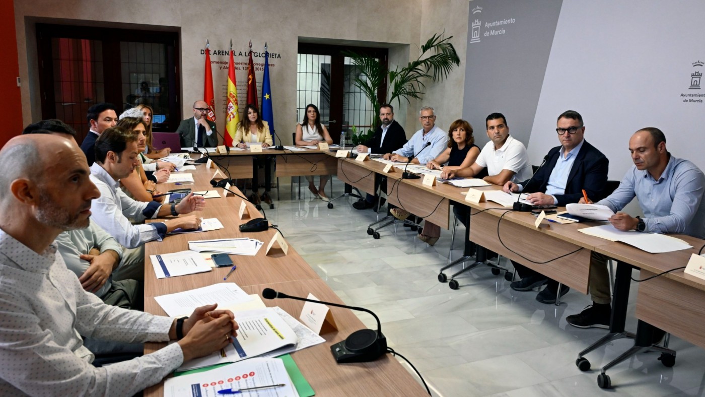 La Arrixaca duplicará sus conexiones en autobús con 11 líneas y 336 expediciones diarias