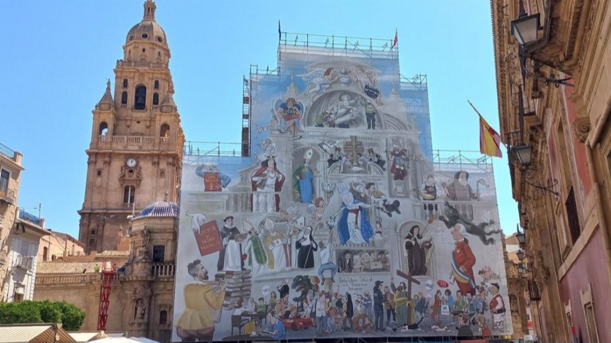 Un informe señala que la lona de la catedral de Murcia no puede tener publicidad subliminal y expresa