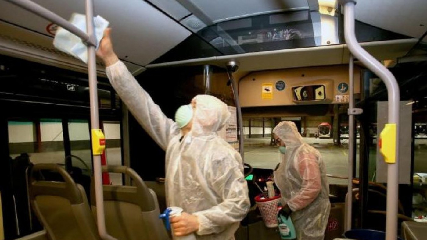 Los viajeros no han recuperado la confianza, a pesar de las medidas higiénicas de los autobuses. Foto: FROET