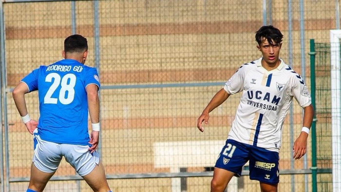 El UCAM naufraga ante el Manchego (2-1)