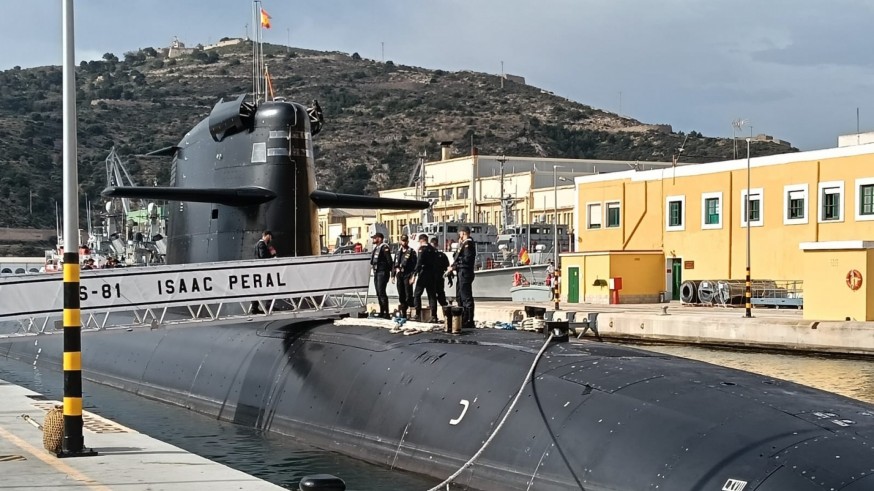 Felipe VI conoce el submarino Isaac Peral S-81 en Cartagena