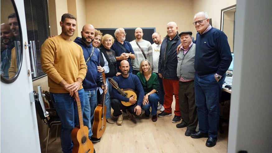 Nos vamos de parranda. Pedro Cardoso. La Navidad se anuncia en casa de Marcos Marín y se canta en Torreagüera