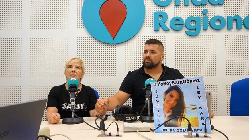Hablamos con Felisa Sánchez y Rubén Gómez, madre y hermano de Sara Gómez, fallecida en una intervención de lipoescultura