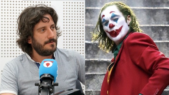 Víctor Egío y Joaquin Phoenix caracterizado como Joker