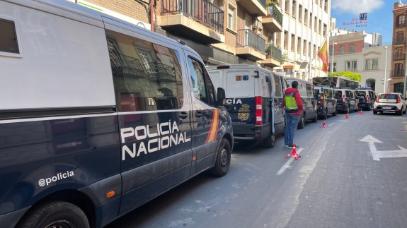 Despliegue policial junto a la Comandancia de la Policía Nacional en Murcia