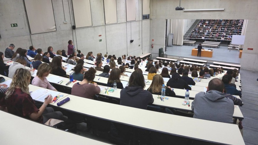 Más de 11.000 opositores se inscriben para el examen del cuerpo de Maestros