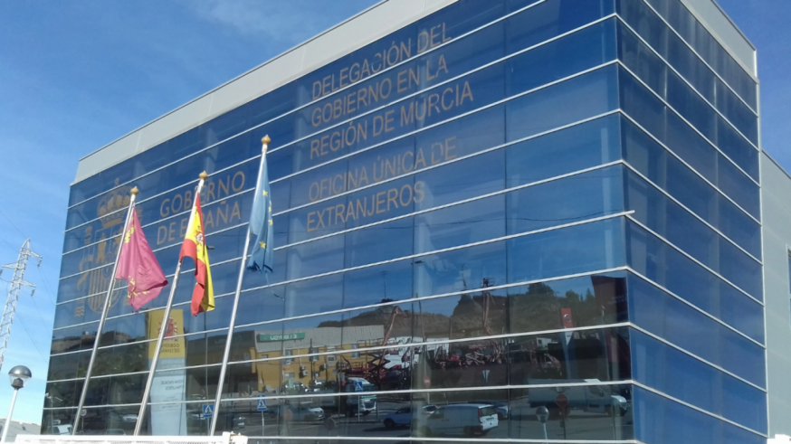 Retrasos de ocho meses en Extranjería para resolver expedientes de arraigo laboral