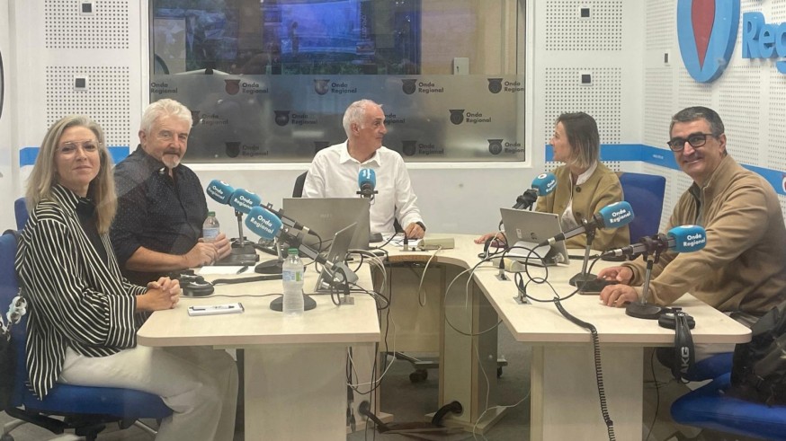 Pedro Juan Martín, Miguel Ángel López-Morell, Virginia Sánchez y Belén Unzurrunzaga analizan las noticias del día en Onda Regional