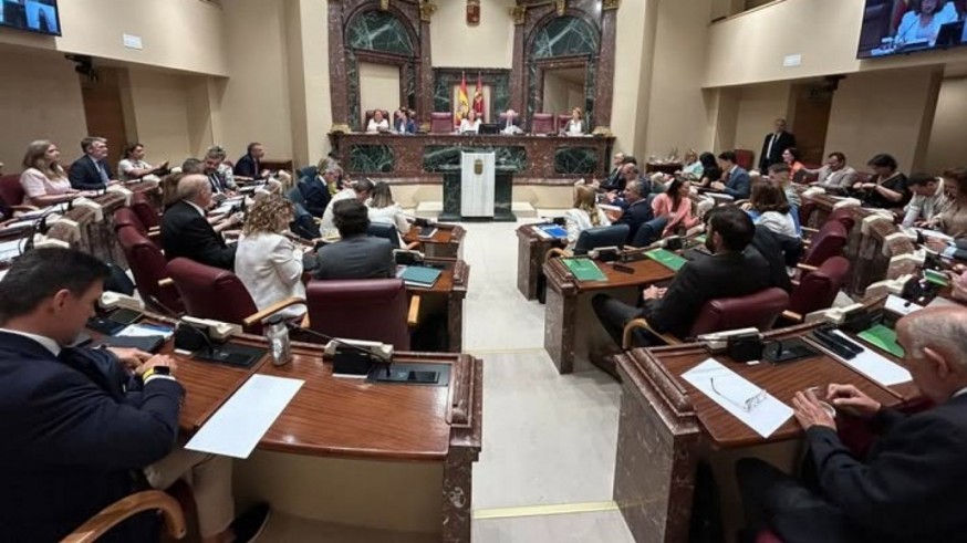 La Asamblea Regional acepta la mayoría de enmiendas de PSOE, Podemos y Vox a los presupuestos de 2025