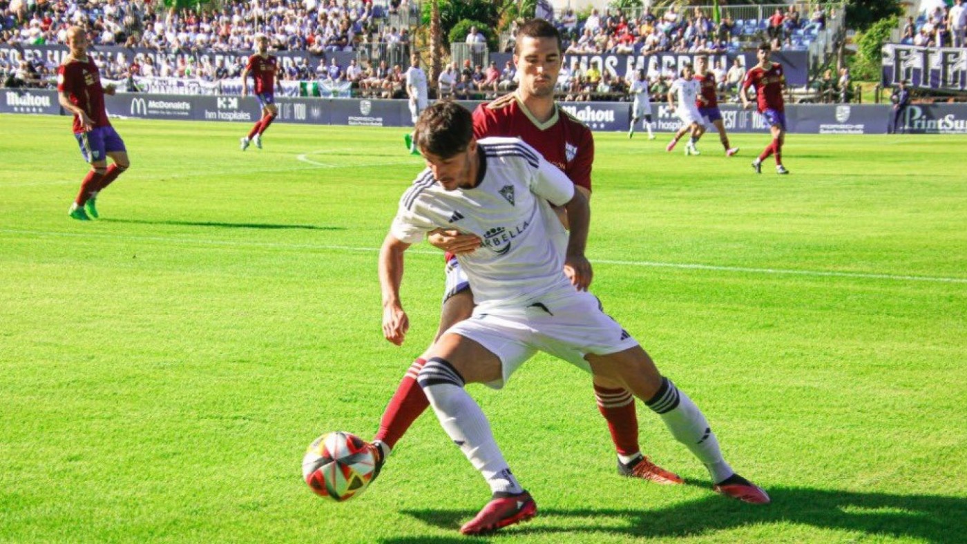 Derrota cruel de La Unión ante el líder Marbella (1-0)