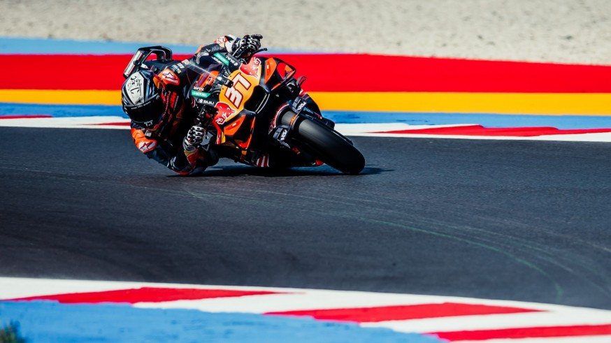 Discreta carrera al sprint para Acosta y Aldeguer