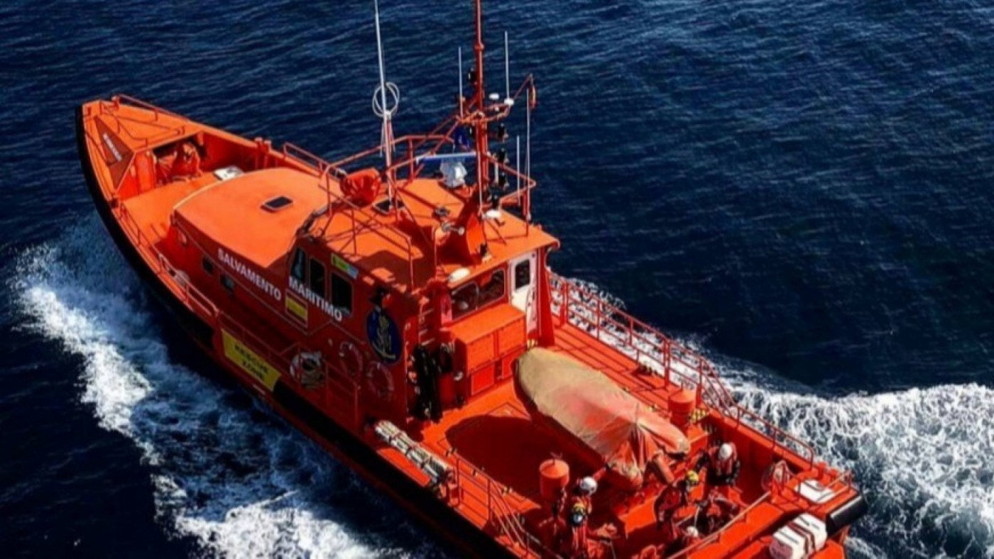Interceptan dos pateras con 35 inmigrantes a bordo en Águilas y Cabo de Palos