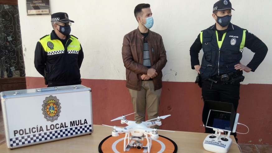 EL ROMPEOLAS. Un dron para mejorar la seguridad ciudadana en Mula