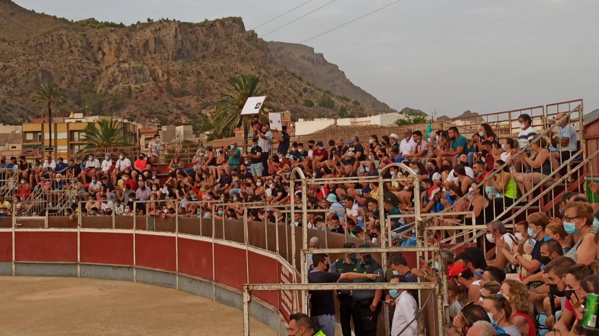 Aforo completo en el festejo de recortadores de Blanca. CC