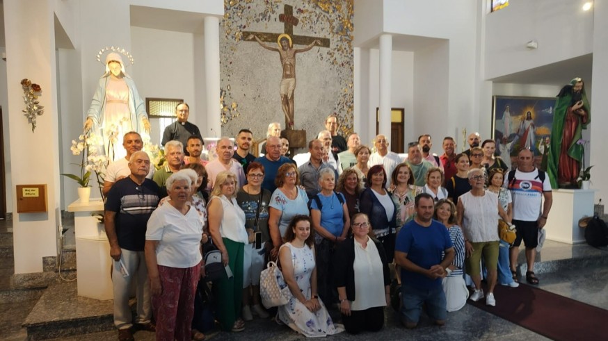 Un grupo de peregrinos de la región celebra el día de la Virgen en Medjugorje
