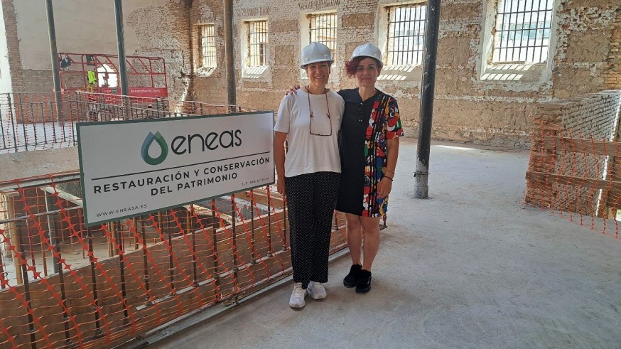 Hablamos con las restauradoras Montse Pasqual del Riquelme y Maravillas Noguera sobre los trabajos en la Cárcel Vieja de Murcia