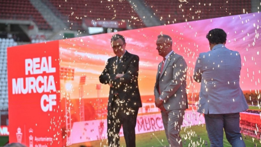 Noguera: "Con precaución y respetando los tiempos, disfrutaremos la Ciudad Deportiva del Real Murcia"