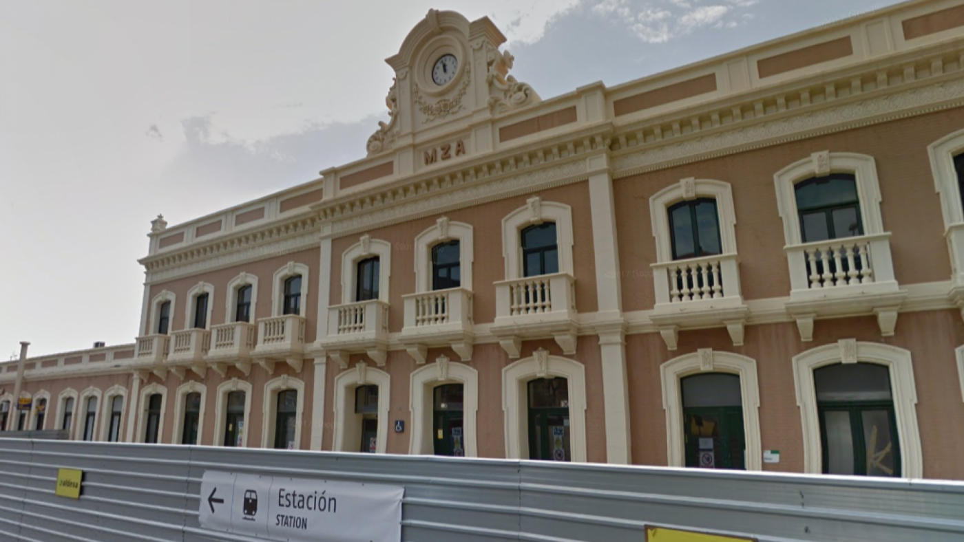 Fachada de la Estación del Carmen. Foto: Google Street View
