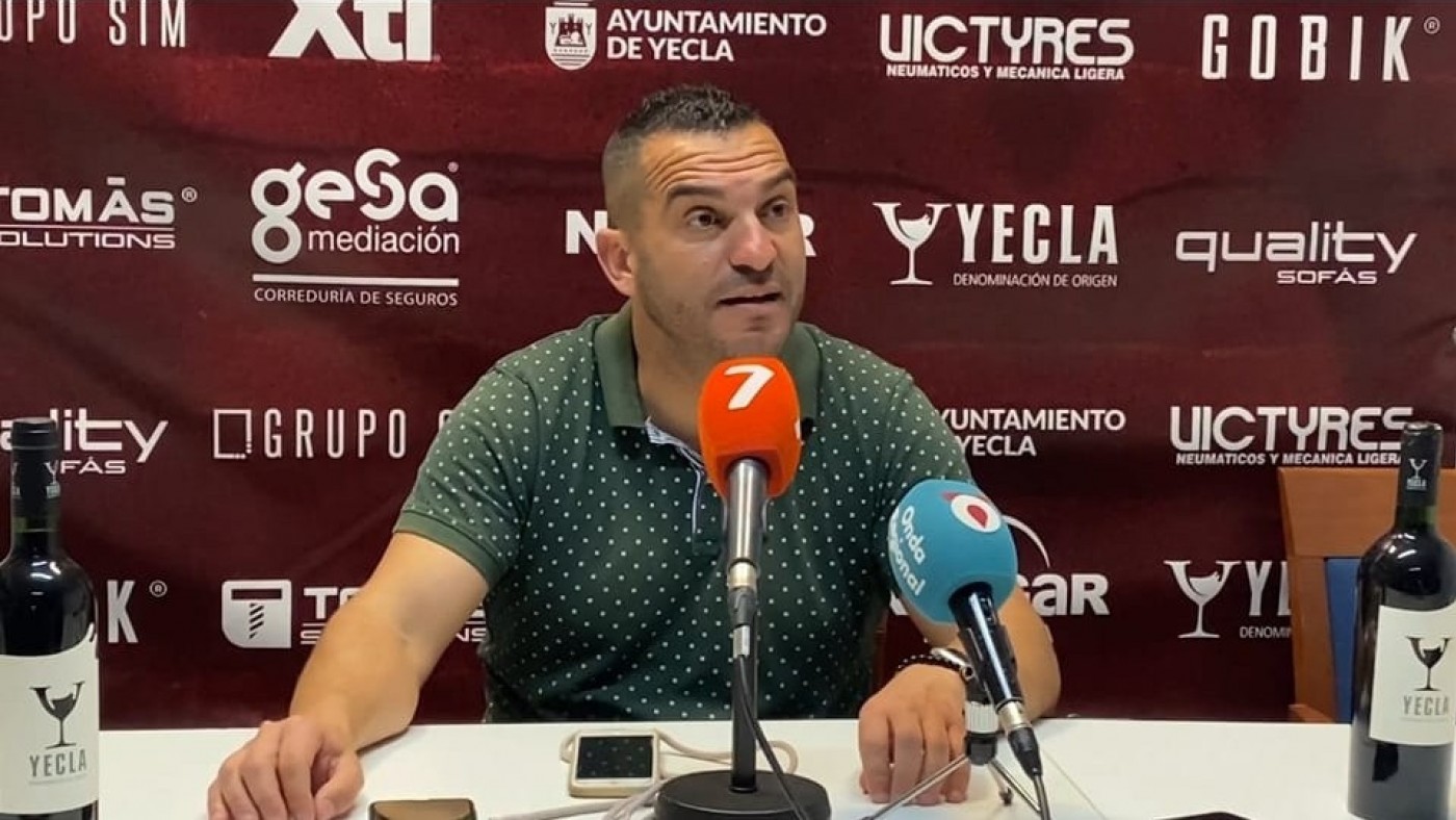 Adrián Hernández: "Nos debemos tomar el reto del playoff sin ansiedad"