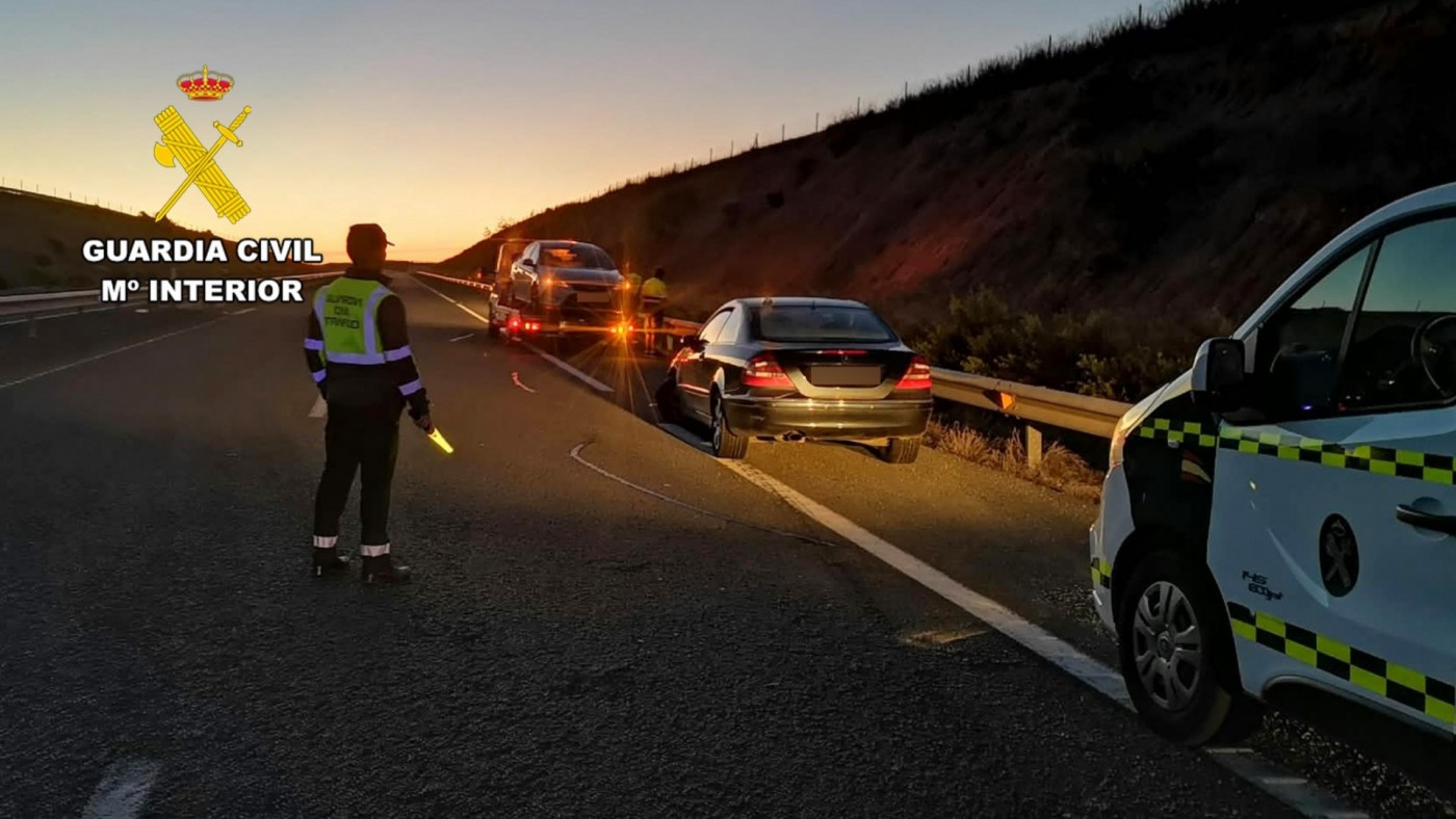 Investigan a un conductor por circular más de dos kilómetros en sentido contrario y chocar en la autovía Totana-Mazarrón