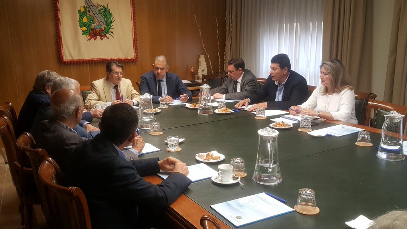 Jódar y Jiménez presiden reunión de la junta del sindicato central de regantes