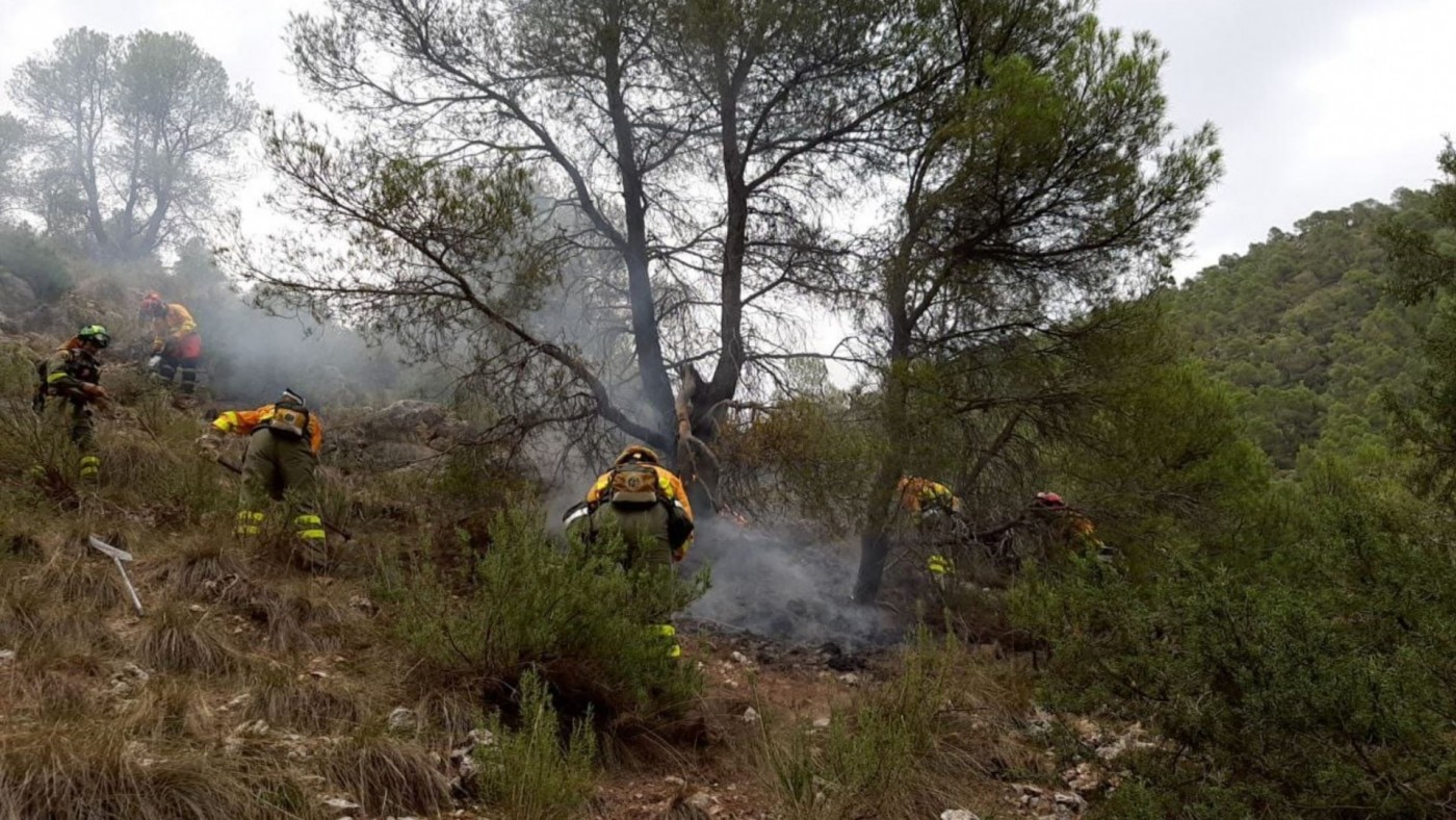 Extinguido un fuego forestal en la Sierra del Gavilán en Caravaca