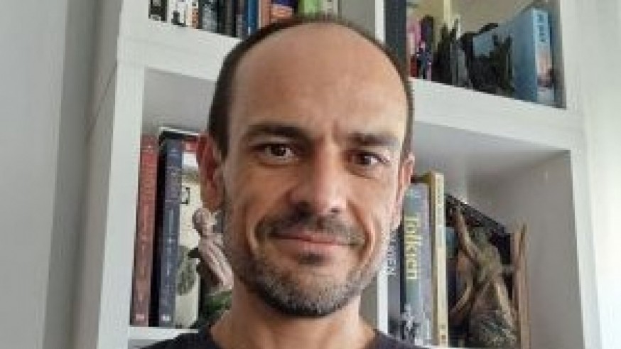 Voces en el espejo 1x14 - Javier Moñino