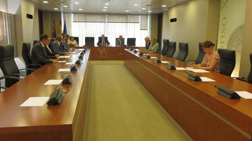 El Pleno de la Asamblea debatirá el día 21 el pacto de Infraestructuras y la PPL sobre el parque regional del Mar Menor
