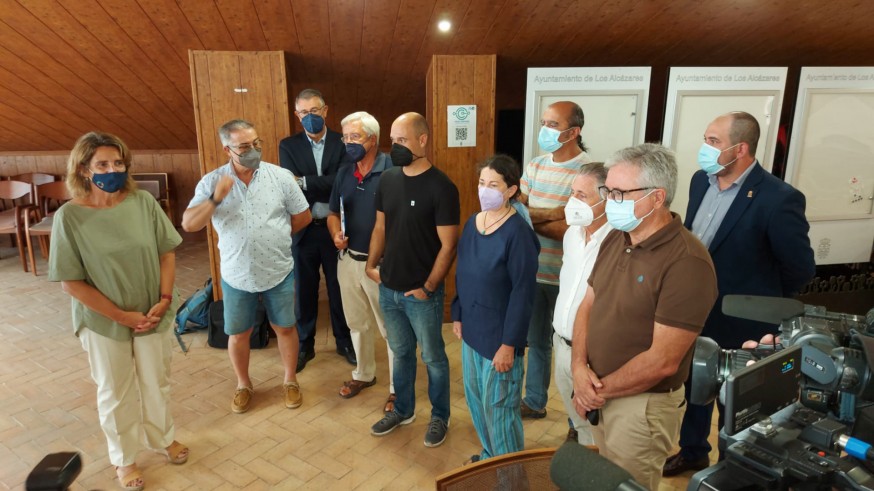 Teresa Ribera visita el Mar Menor y mantendrá encuentros con asociaciones ecologistas, alcaldes y con el presidente autonómico 