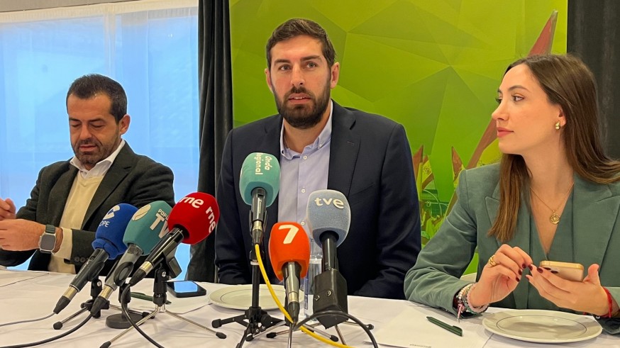 Vox desmiente haber exigido los presupuestos por escrito a López Miras antes que a la Asamblea