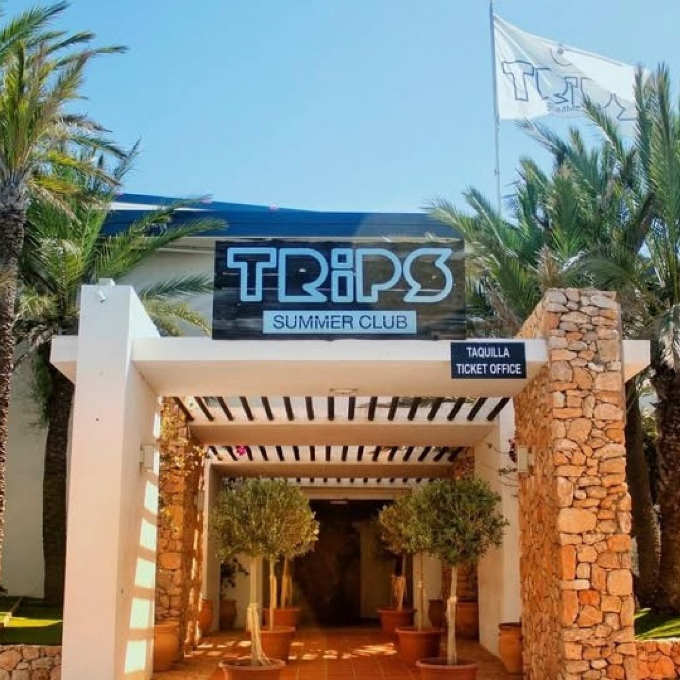 EL MIRADOR T06C251 La discoteca Trips de La Manga: 41 años reinventándose,  década tras década (27/08/2026) episode artwork