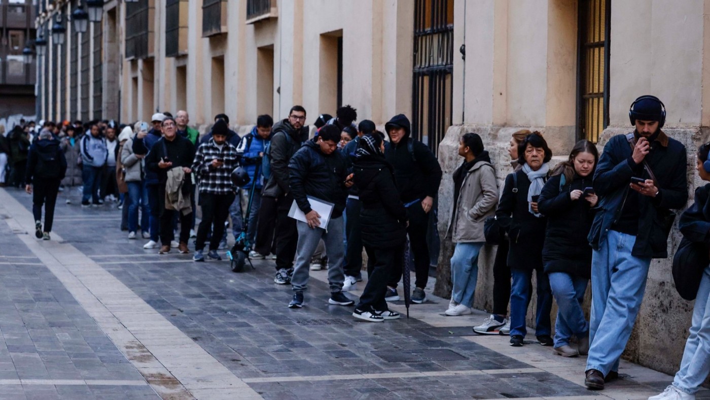 Más de 130.000 migrantes han formalizado su solicitud de regularización