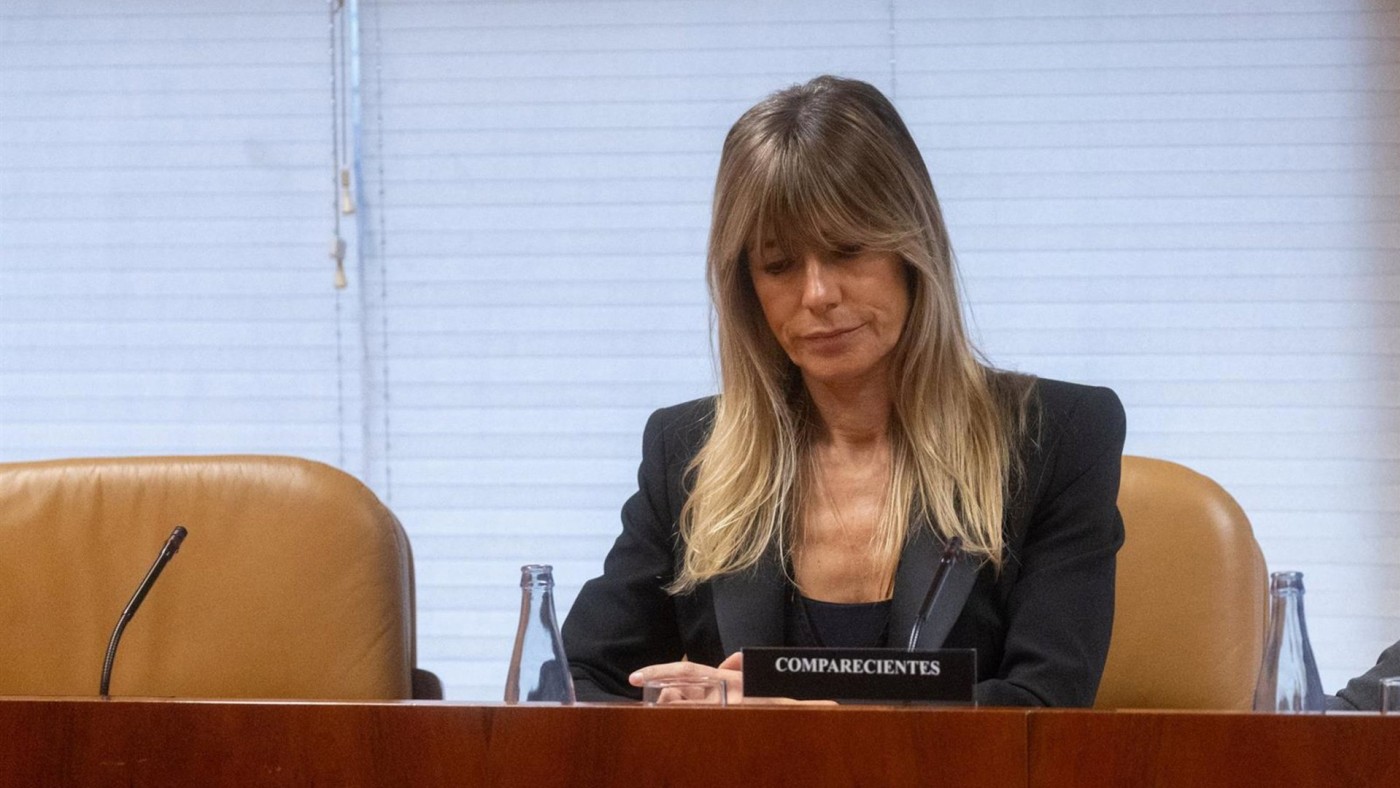 La acusación popular ratifica su petición de retirar el pasaporte a Begoña Gómez