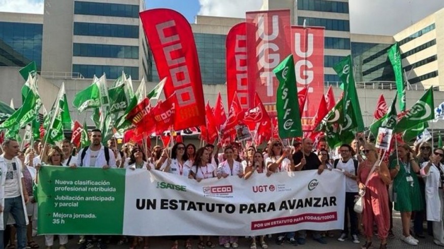 Sanitarios del Virgen de la Arrixaca se concentran este miércoles para pedir mejoras en las condiciones laborales